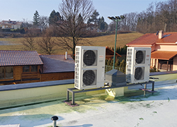 Toplotne pumpe 32 KW sa integrisanim bojlerom